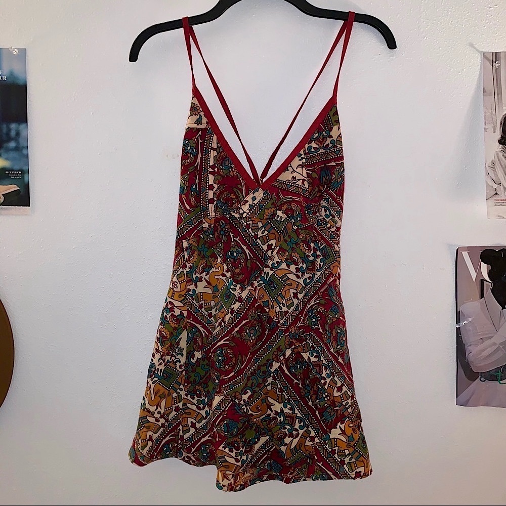 Razorback adjustable tie straps women’s tank top